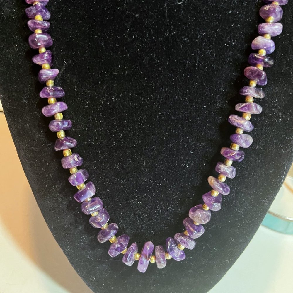 Vintage Amythest Crystal necklace Barrel closure